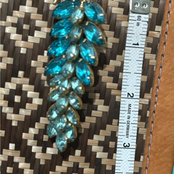 Vintage Blue Rhinestone Juliana Style Pin.lovely color stunning Long Brooch WOW - Picture 1 of 4